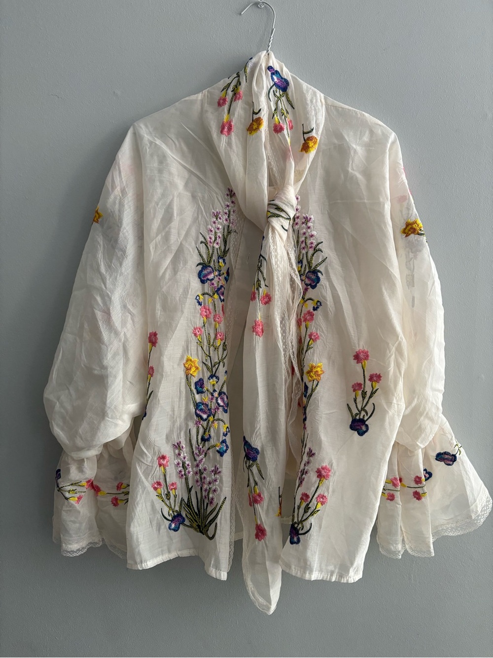 Vintage Embroidered Floral Lightweight Cream Blouse - Picture 7 of 15